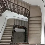 Art Apartment *
